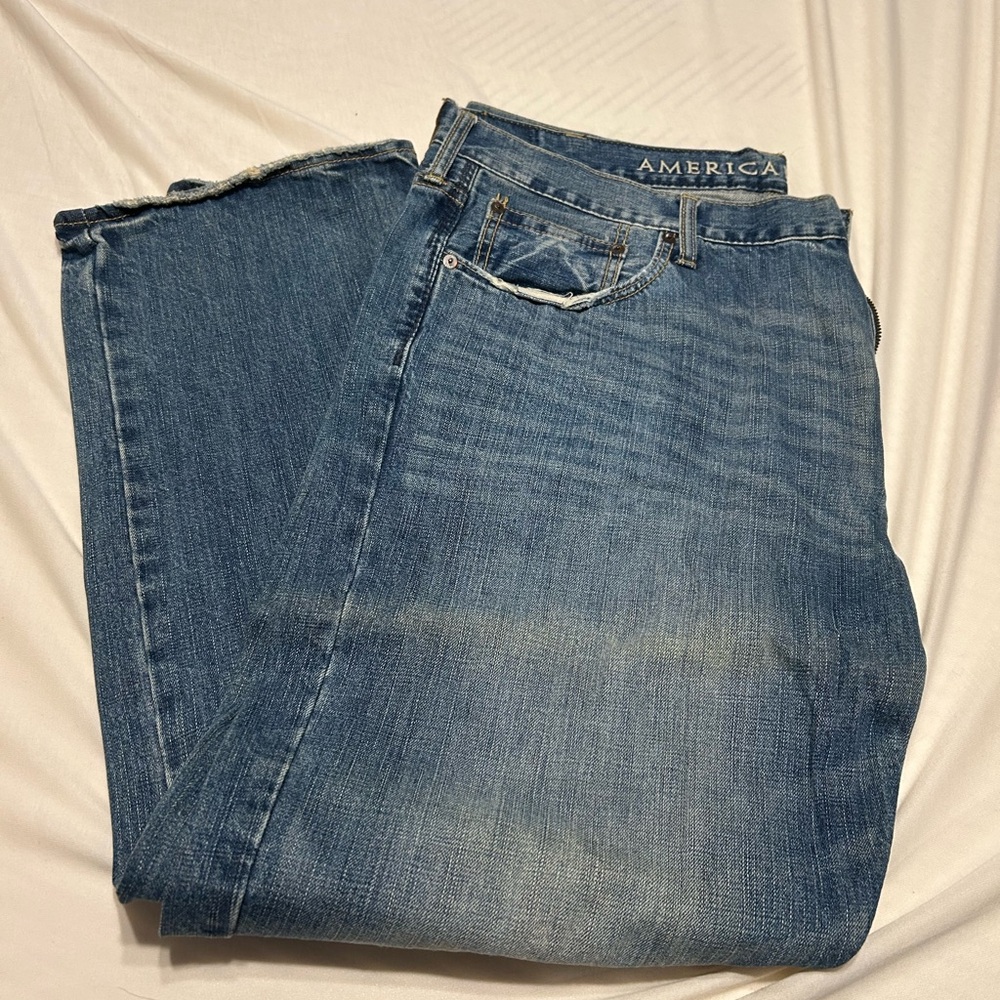 American Eagle blue jeans